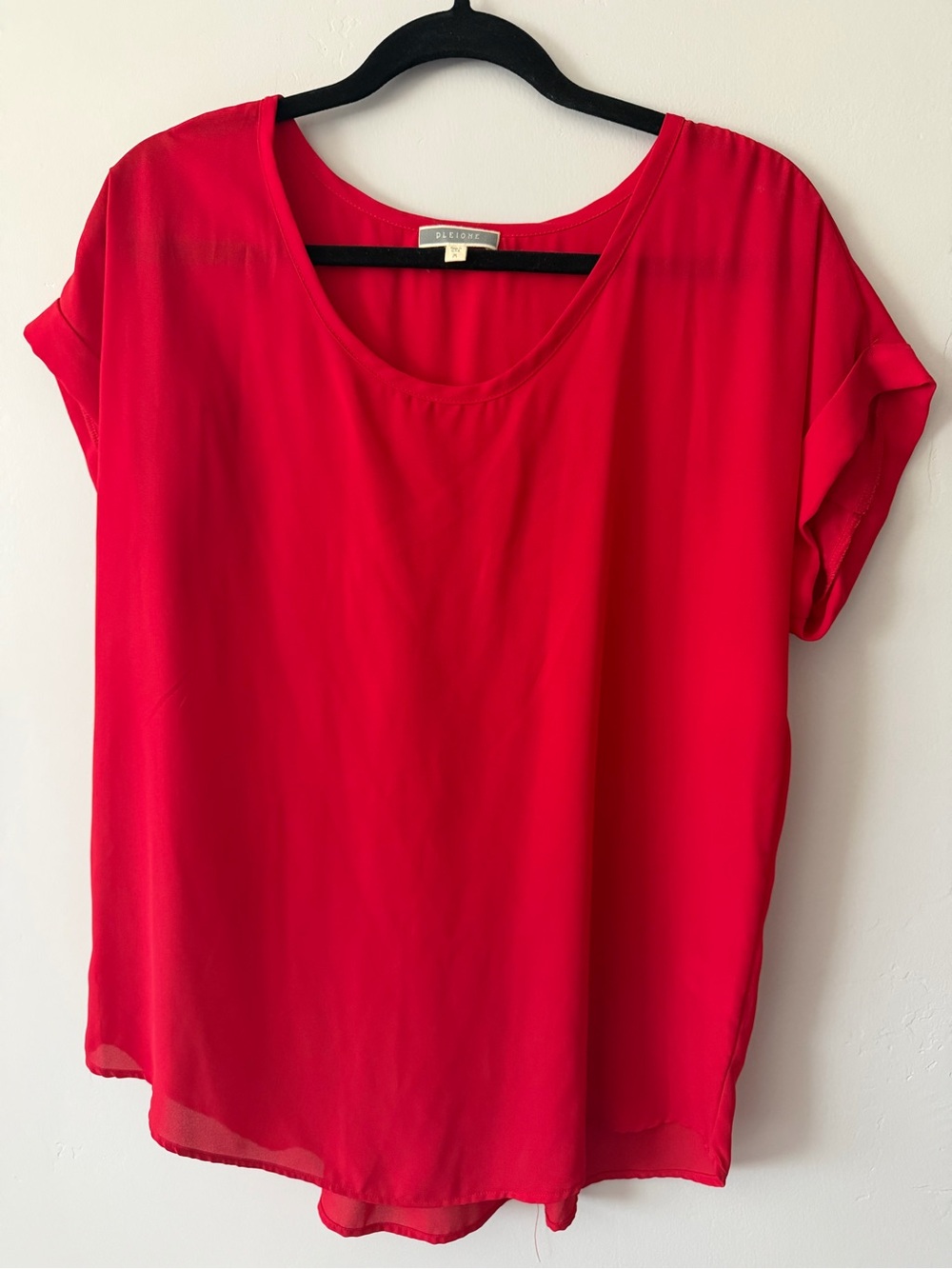 Pleione Red Cap Sleeve Scoop Neck Women's Top